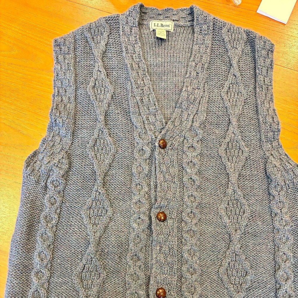 Vintage LL Bean Made in Ireland 100% Wool Vest Buttons GUC Mens Large Rare